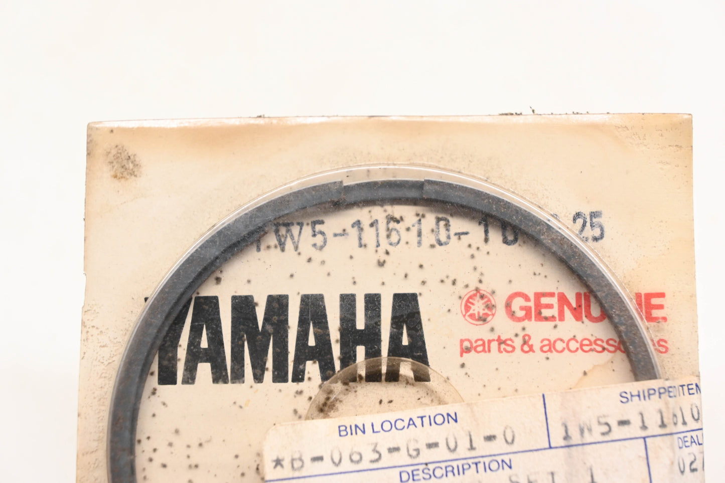 New OEM Yamaha 1W5-11610-10-00 Piston Ring Kit NOS
