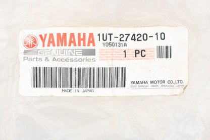 New OEM Yamaha 1UT-27420-10-00 Front Right Footrest Assembly NOS