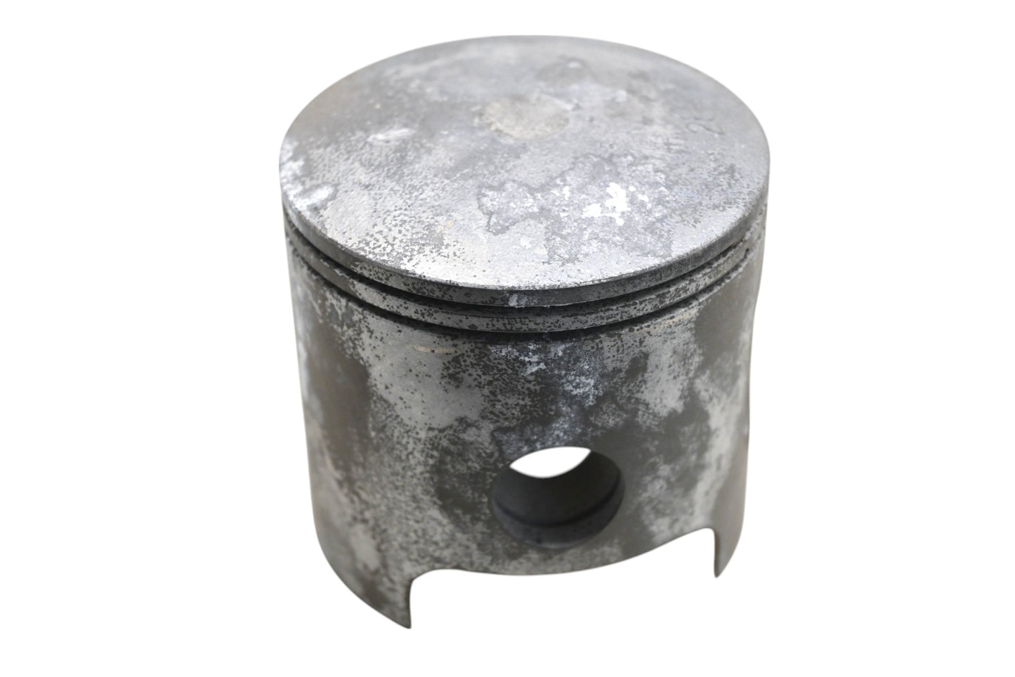 New OEM Yamaha J10-11635-00-00 Piston NOS