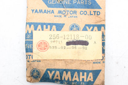New OEM Yamaha 256-12118-00-00 Valve Spring Keepers Qty 3 NOS