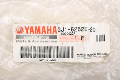 New OEM Yamaha GJ1-6252E-20-00 Gunwale Joint NOS