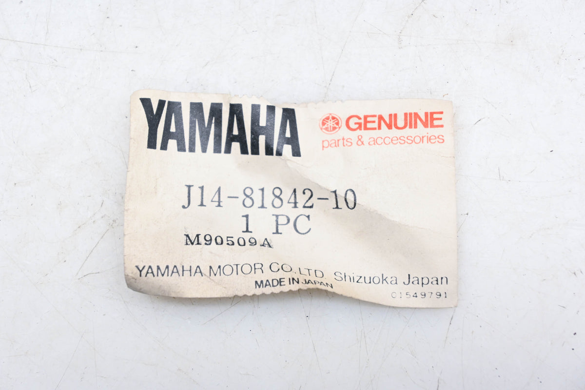 New OEM Yamaha J14-81842-10-00 Starter Motor Rubber Cover NOS