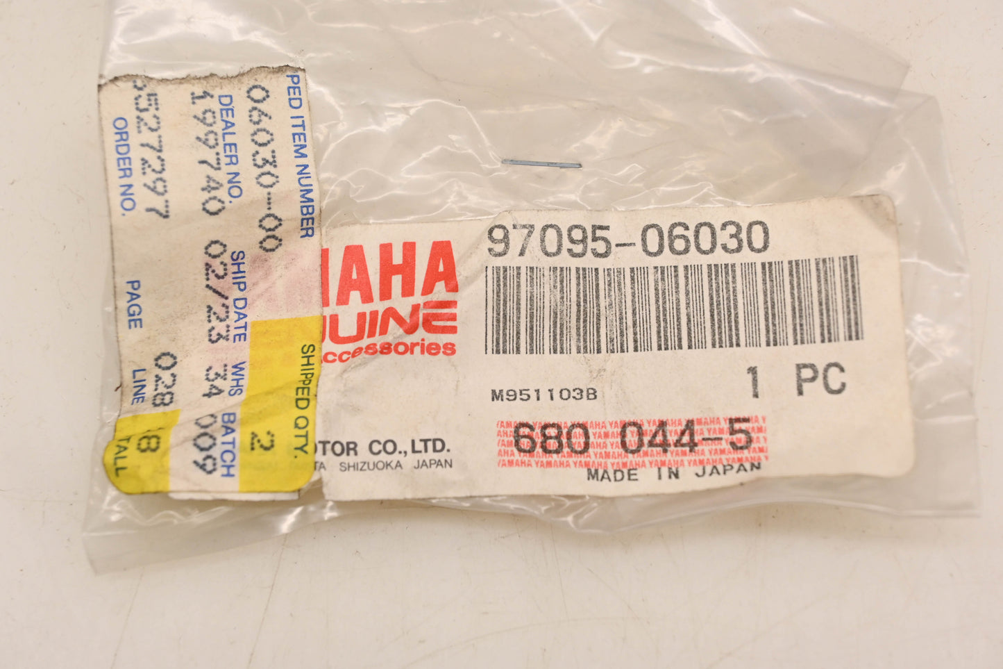 New OEM Yamaha 97095-06030-00 Hex Bolt NOS
