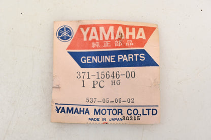 New OEM Yamaha 371-15646-00-00 Kick Start Spring Cover NOS