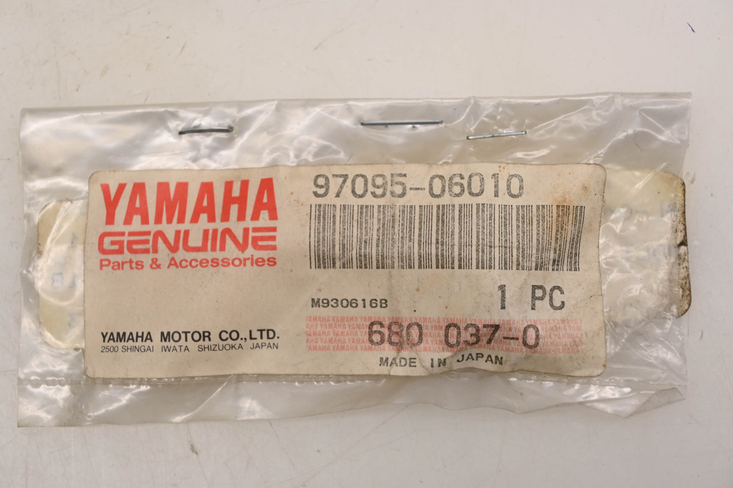 New OEM Yamaha 97095-06010-00 Hex Bolt NOS