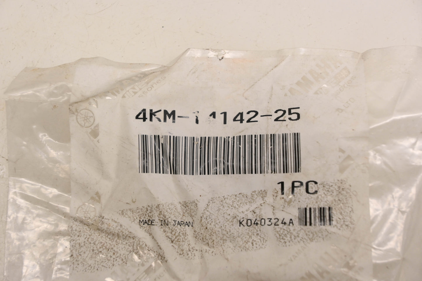 New OEM Yamaha 4KM-14142-25-00 Pilot Jet #25 NOS