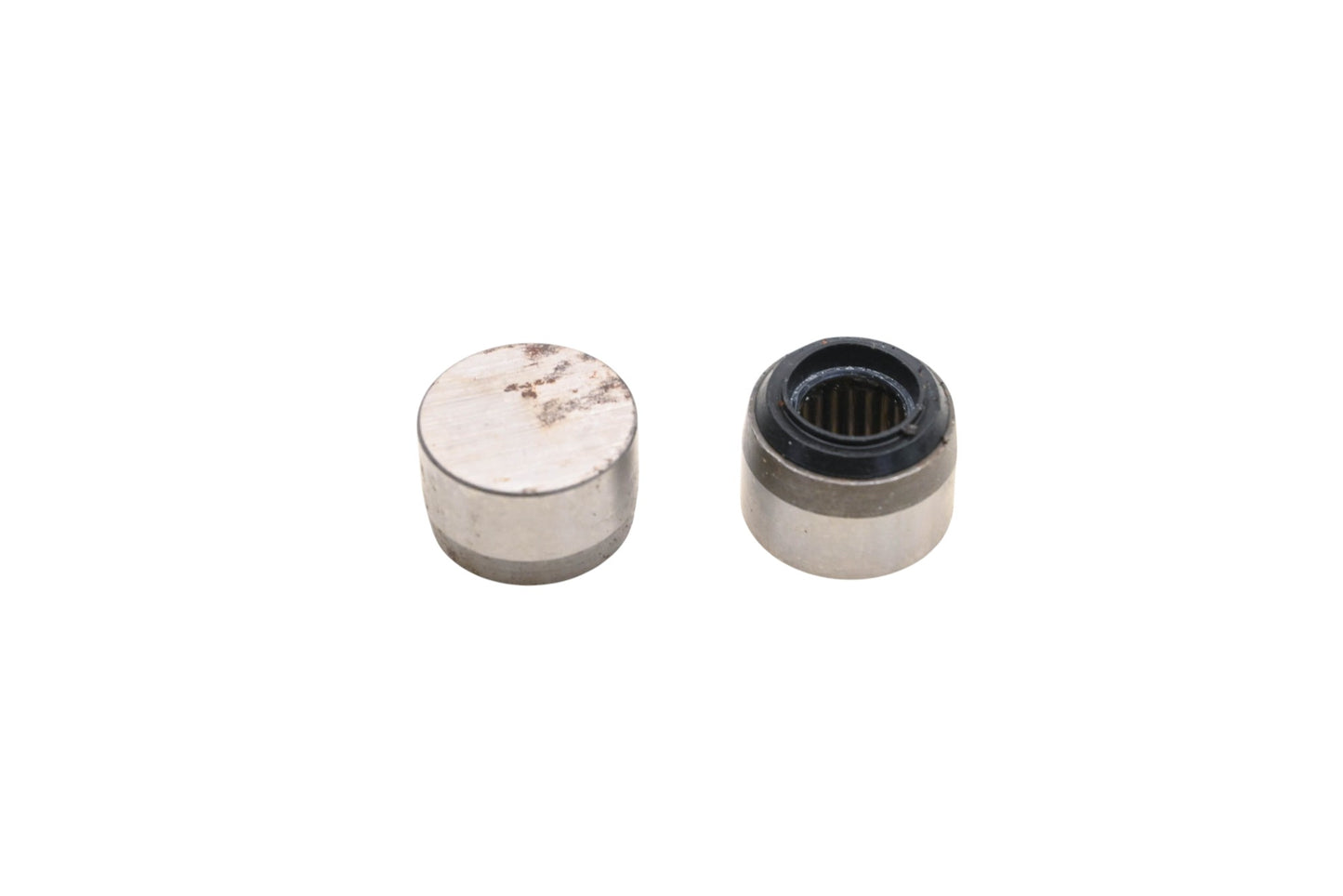 New OEM Yamaha 93311-20952-00 U-Joint Bearing Caps Qty 2 NOS