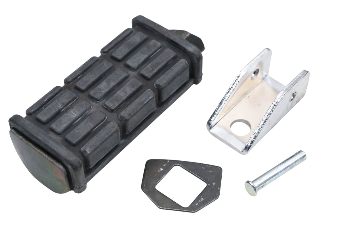 New OEM Yamaha 3H5-27440-01-00 Rear Right Footrest Kit NOS