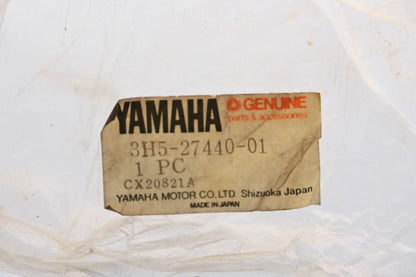 New OEM Yamaha 3H5-27440-01-00 Rear Right Footrest Kit NOS