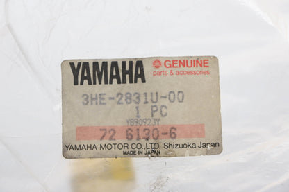 New OEM Yamaha 3HE-2831U-00-00 Side Stay Bracket NOS