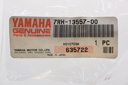 New OEM Yamaha 7RH-13557-00-00 Carburetor Gasket NOS