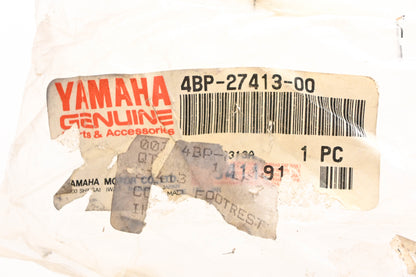 New OEM Yamaha 4BP-27413-00-00 Rubber Footrest Cover NOS