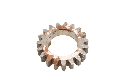 New OEM Yamaha 174-15631-01-00 Kick Pinion Gear NOS