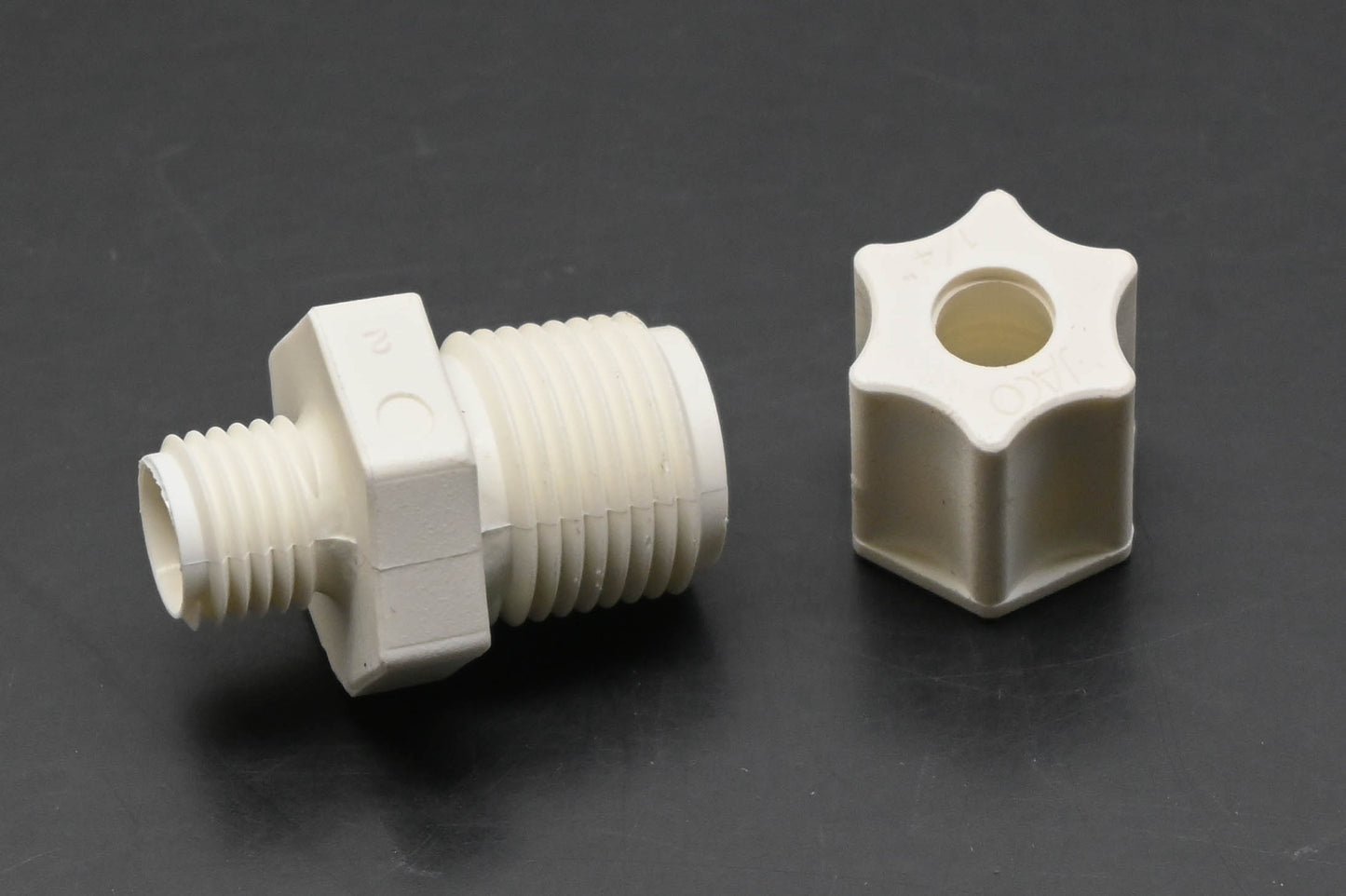 Aftermarket 5016K423 1/4" Compression to 3/8" MIP Polypropylene Adapter NOS