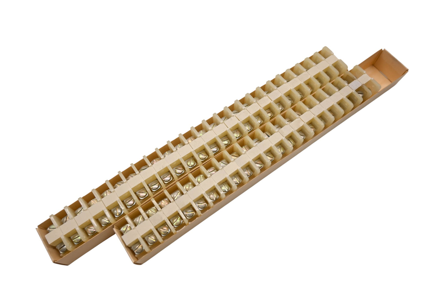 Allen Bradley 1492-CD3 600V Terminal Blocks Qty 47 NOS