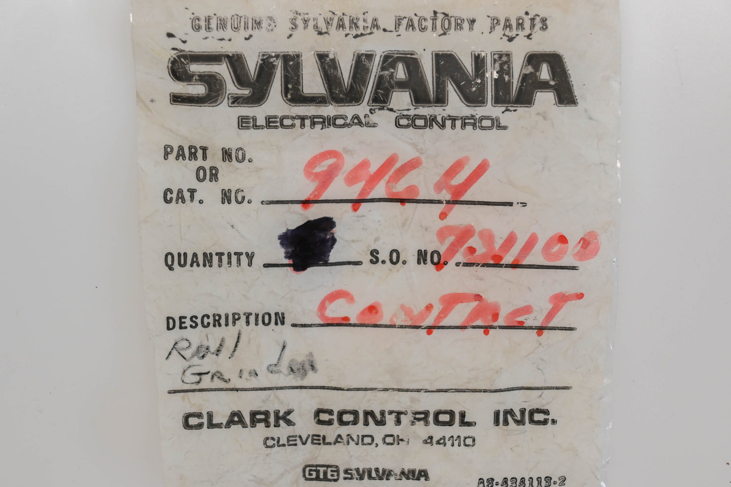 Sylvania 9464, 731100 Contacts Qty 2 NOS