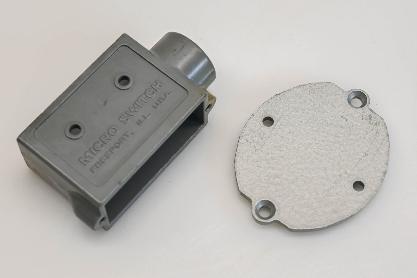 Micro Switch 3PA2 Enclosure Kit NOS