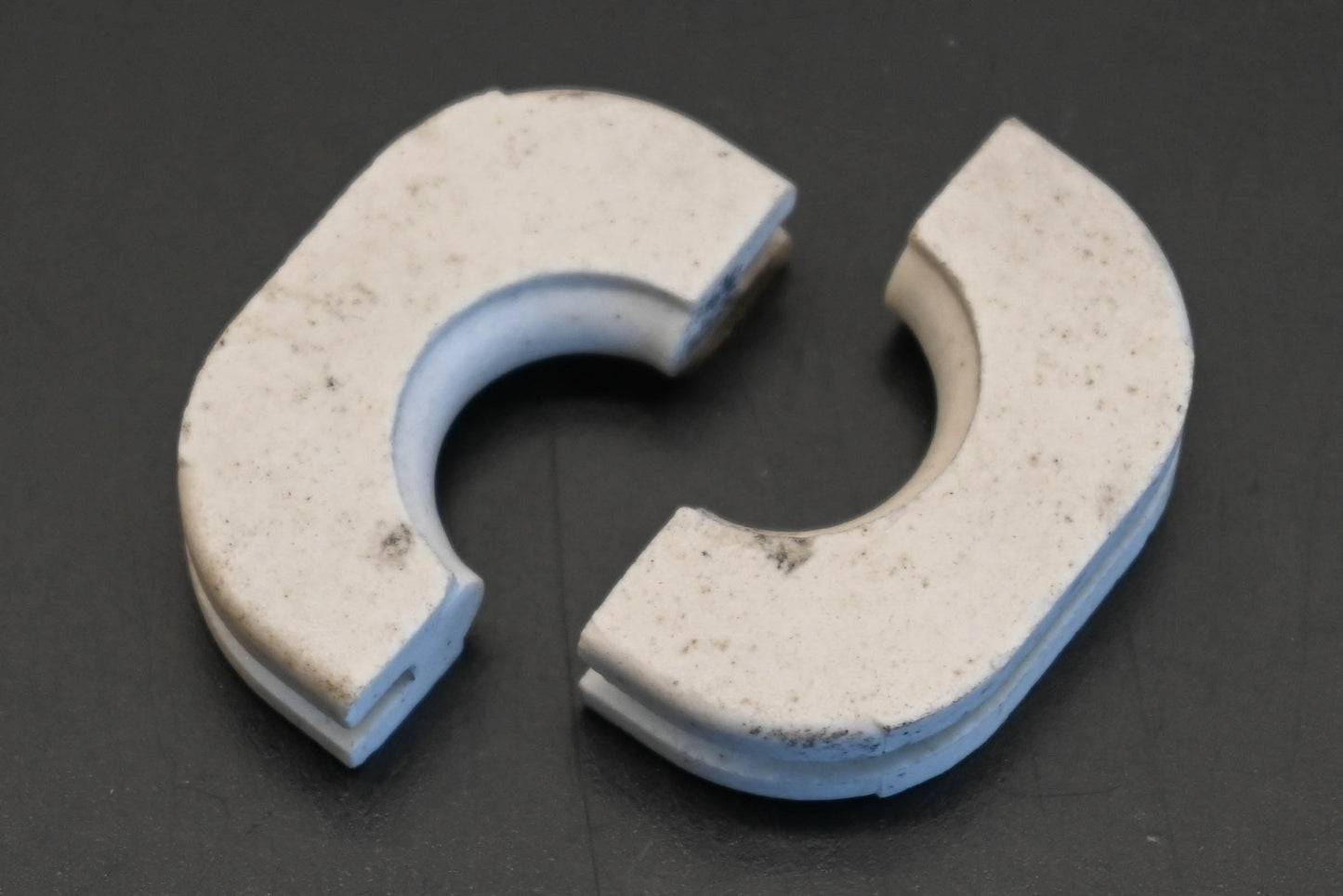 Chromalox 032-013454-001 Insulator Bushings Qty 2 NOS