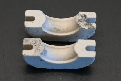 Chromalox 032-013454-001 Insulator Bushings Qty 2 NOS