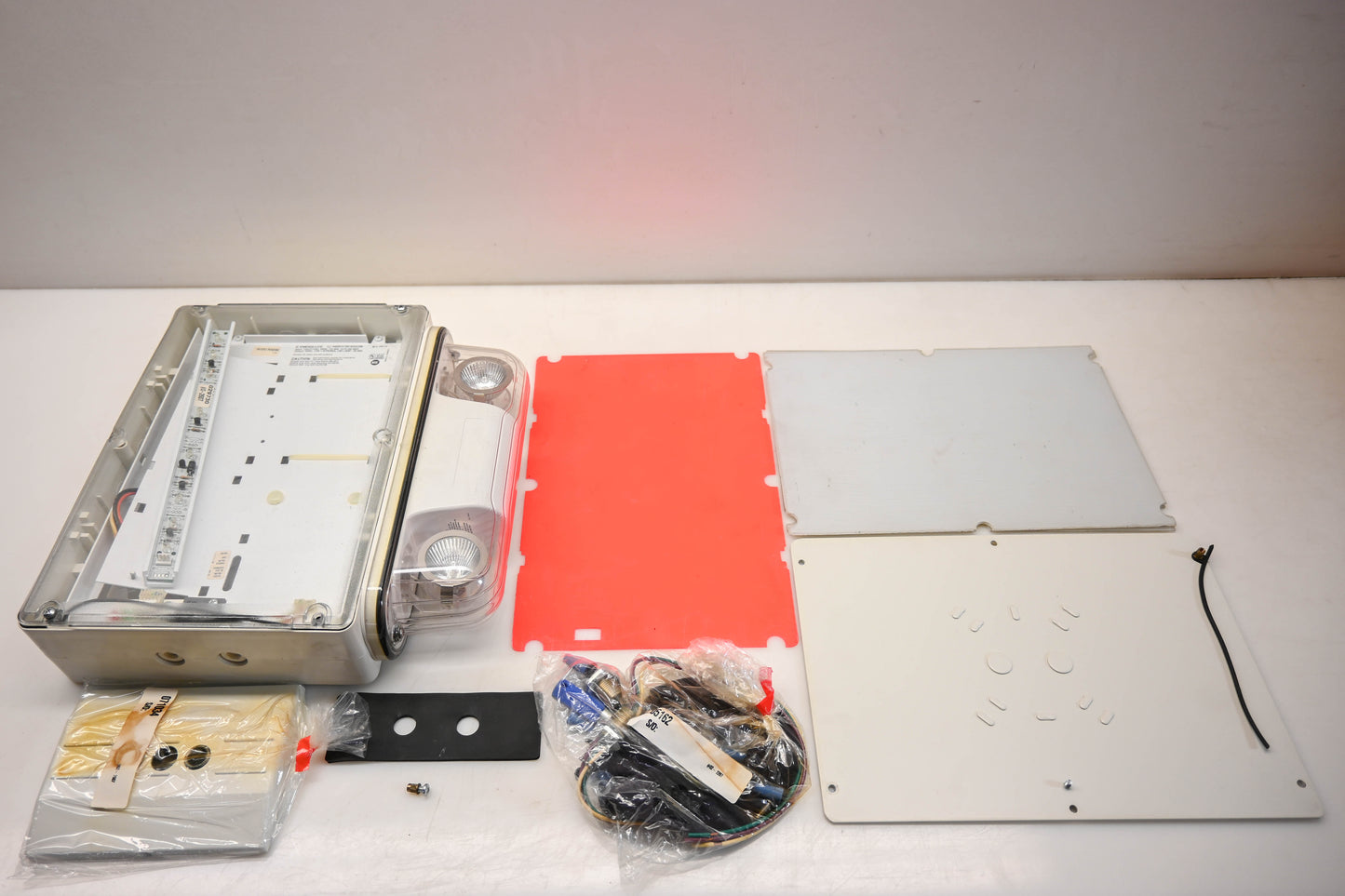 Thomas & Betts WWSVX12N1RD4X2MI Emergency Light Kit