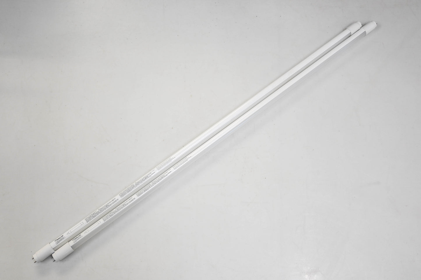 MaxLite L16.5T8SE450-CG10 4FT 16.5W 120-277V LED Bulbs Qty 2 NOS