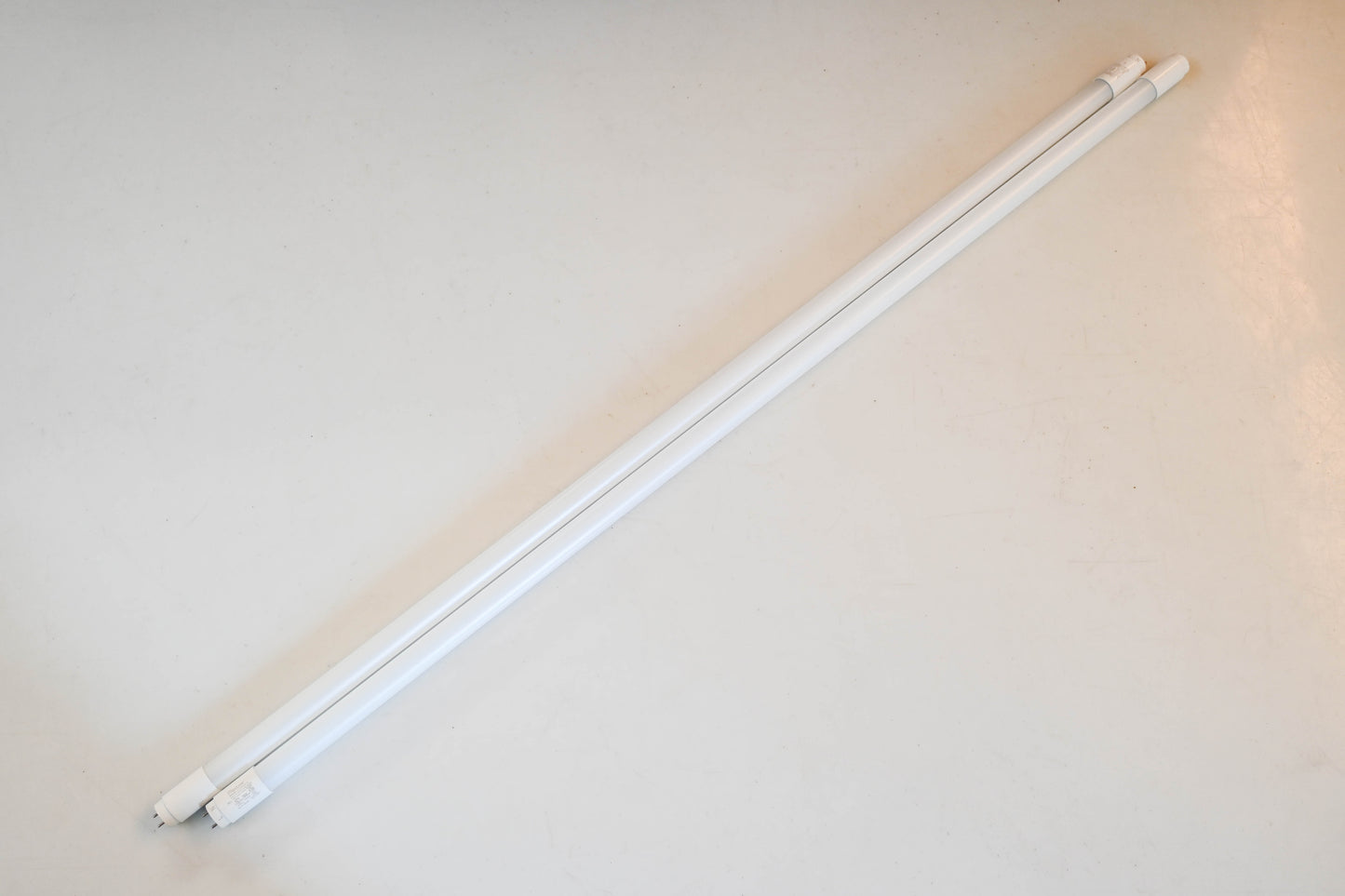 MaxLite L12.5T8SE435-CG 4FT 12.5W 120-277V LED Bulbs Qty 2 NOS