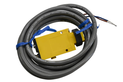 Banner 26060, SM2A31R 24-240V AC Photoelectric Sensor NOS