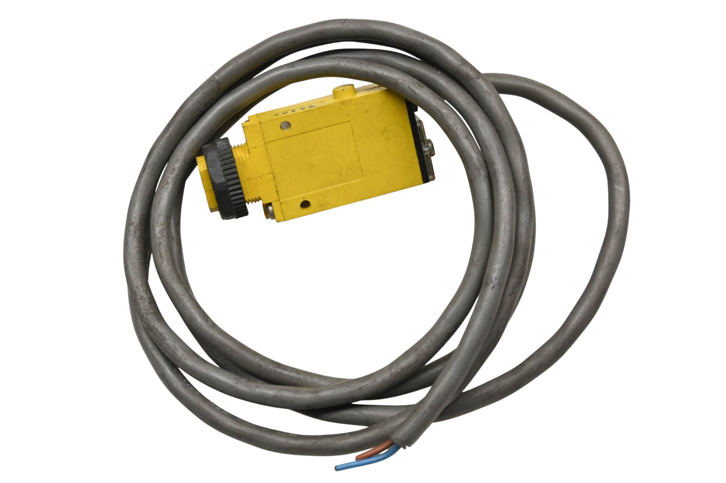 Banner 26060, SM2A31R 24-240V AC Photoelectric Sensor