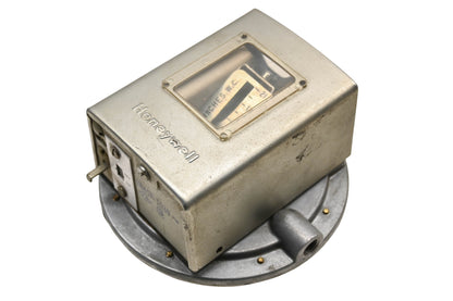 Honeywell C645A 1030, C645A1030 Pressure Switch NOS