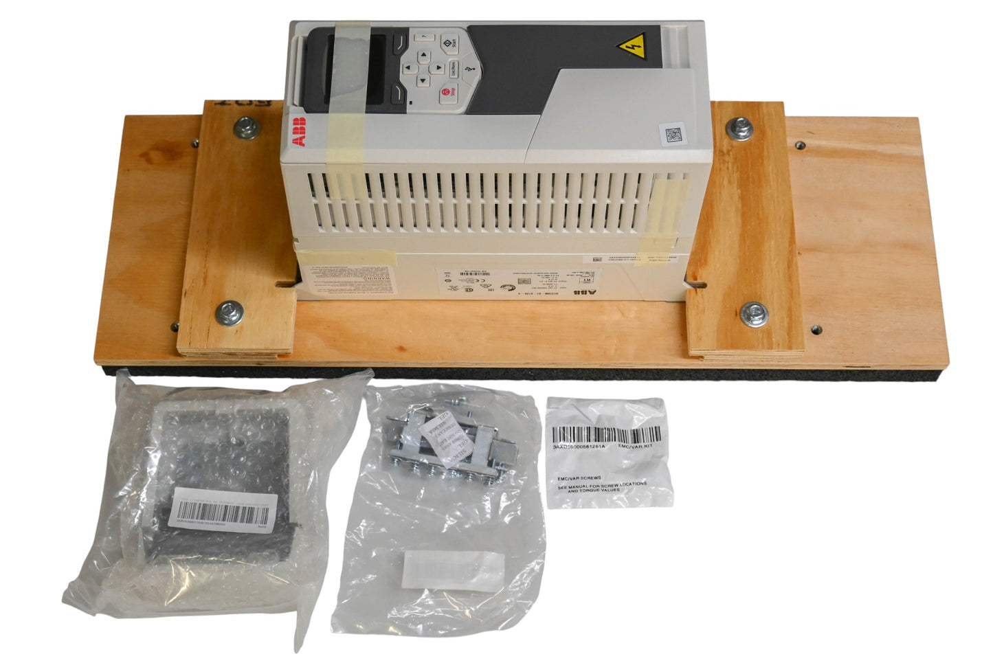 ABB ACS580-01-012A-4 Drive Controller Kit NOS