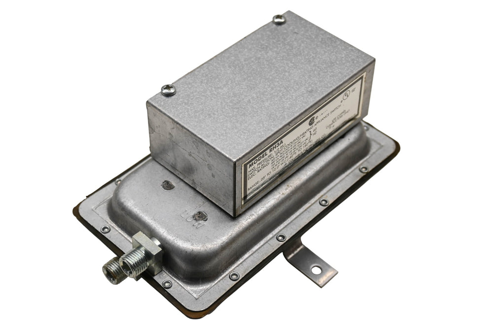 Columbus Electric RH3A 1/2 PSI Air Pressure Switch NOS