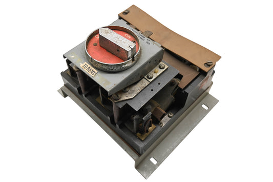 GE 343L510G10 200A-600V 3 Pole QMR Switch