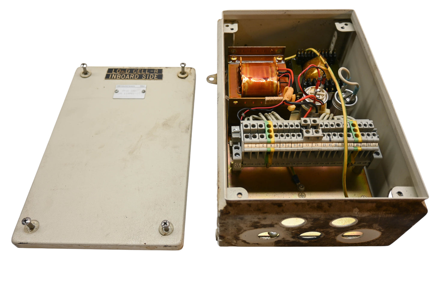 ABB PFVO 102, YM 110001-ST Power Regulator