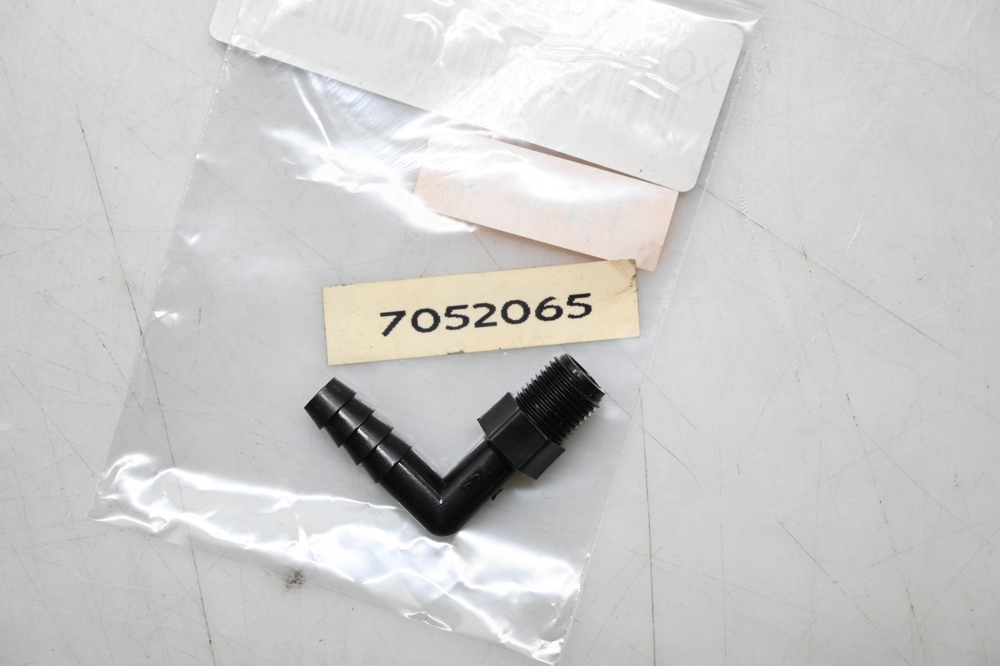 New OEM Polaris 7052065 90� Elbow Fitting Barb x MPT NOS