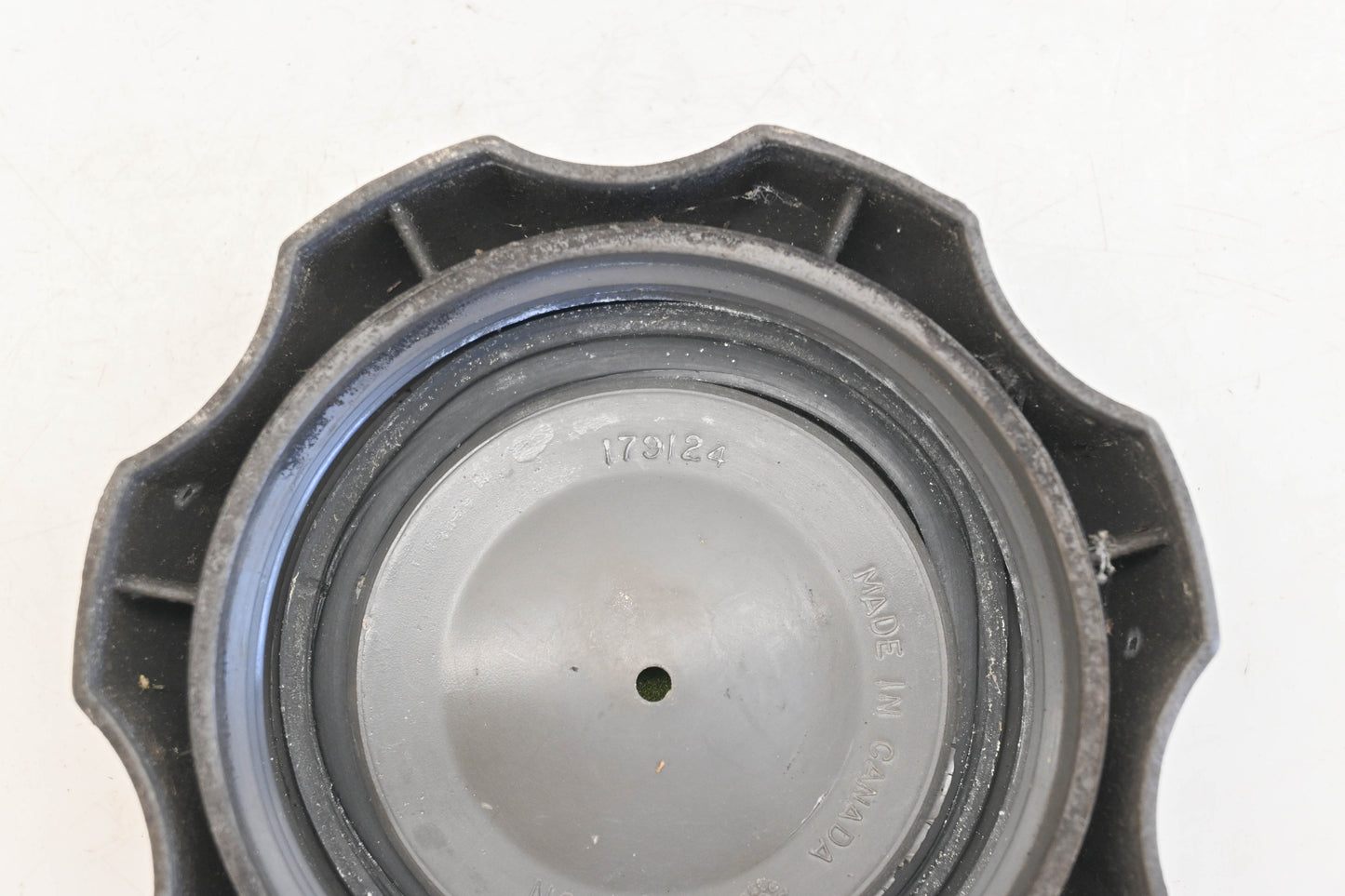 AYP 179124, 532179124 Fuel Tank Cap Assembly