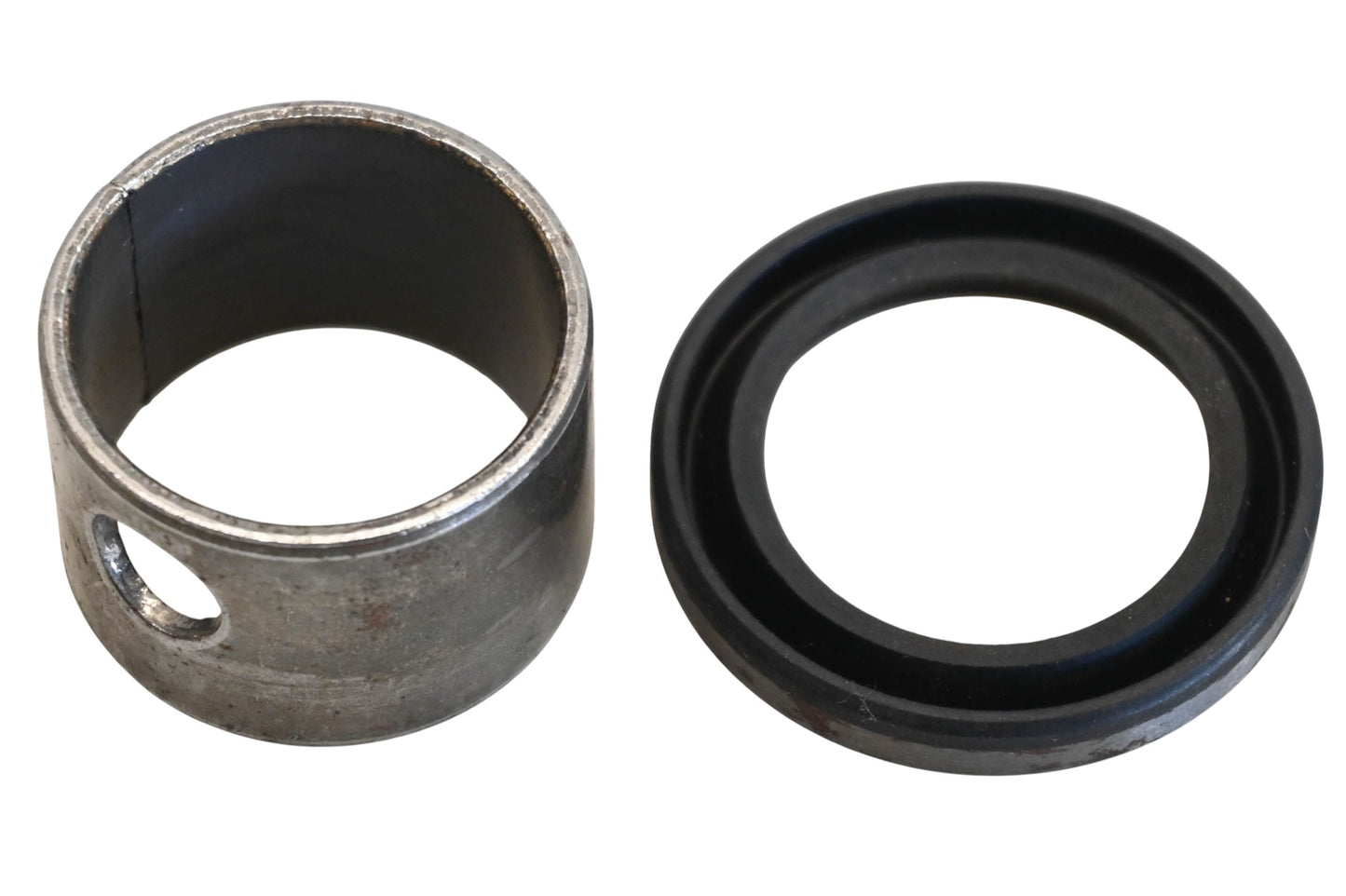 New OEM Briggs & Stratton 796961 Bushing Seal Kit NOS