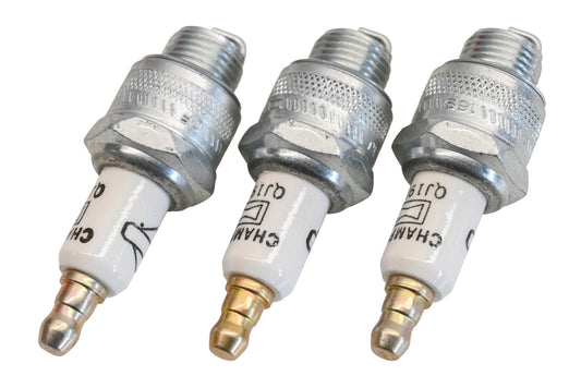 New OEM Briggs & Stratton 697451 Spark Plugs Qty 3 NOS