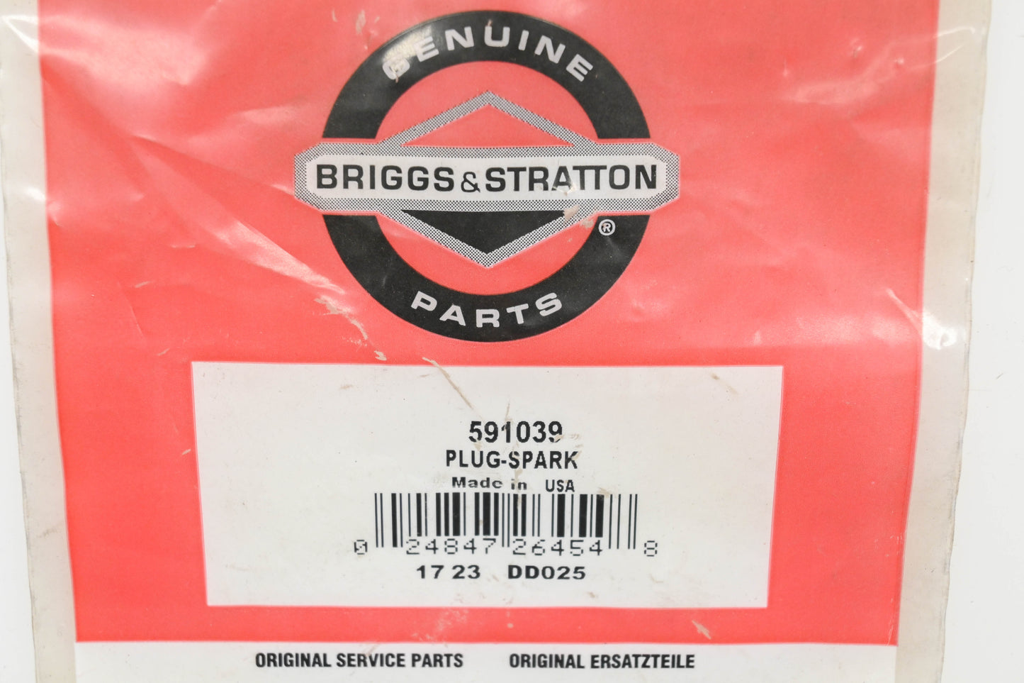 New OEM Briggs & Stratton 591039 Spark Plug NOS