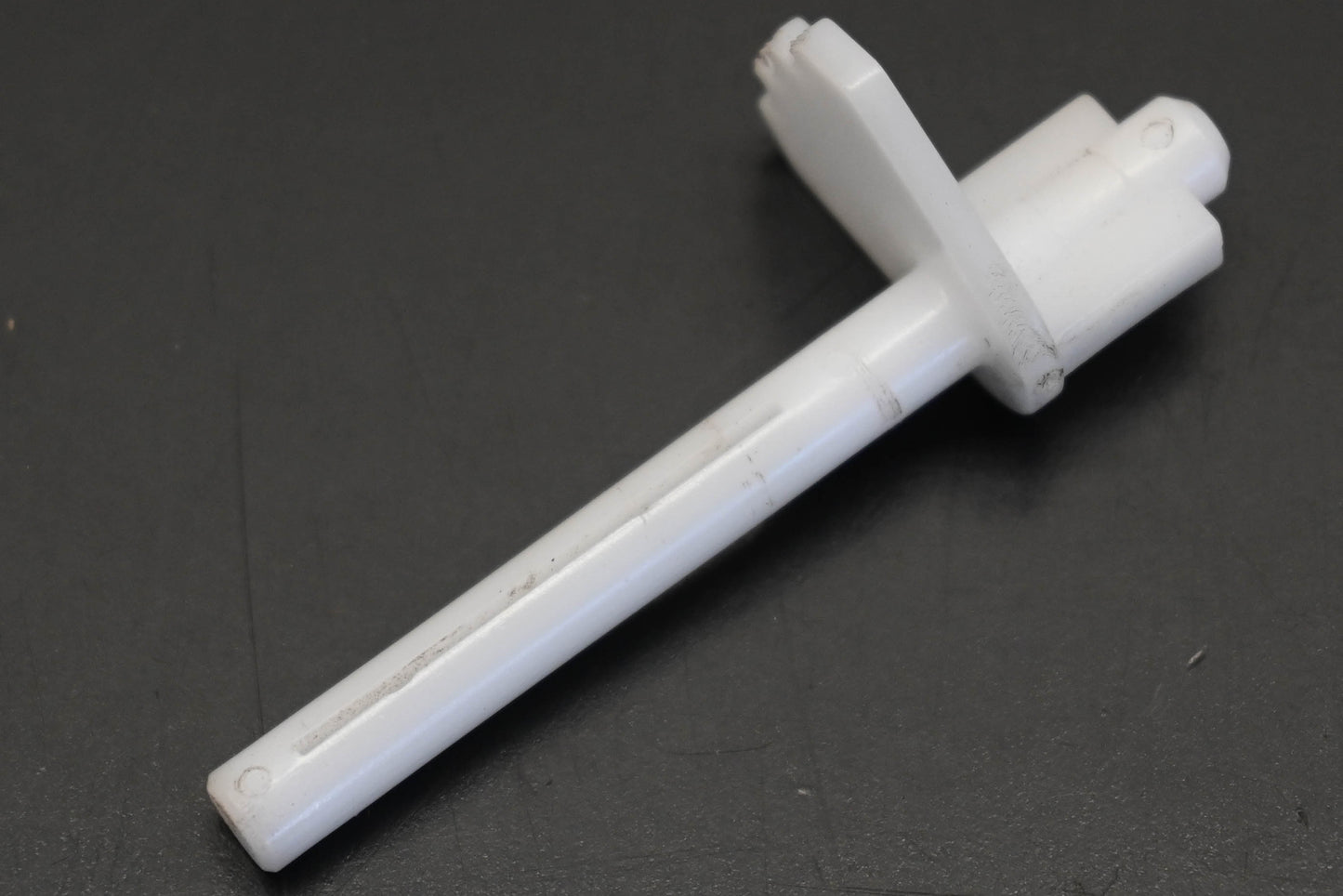 New OEM Briggs & Stratton 790624 Choke Saft NOS