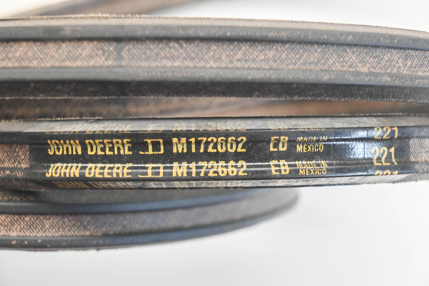 New OEM John Deere M172662 Deck Drive 5/8" x 107" Belt NOS