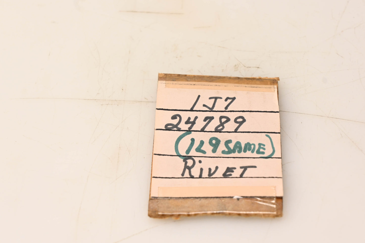 Yamaha 1J7-24789-00-00 Seat Trim Rivet NOS
