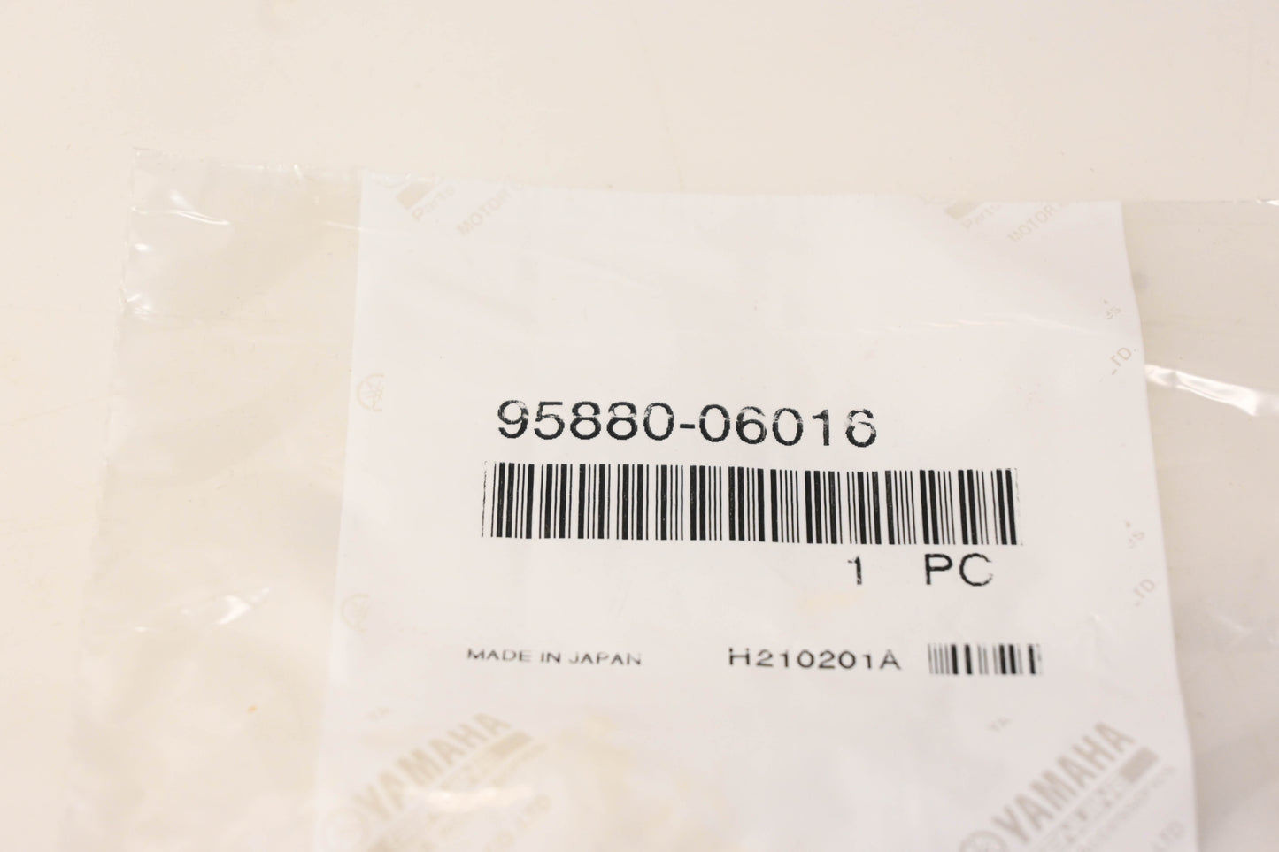 Yamaha 95880-06016-00 Flanged Bolt NOS