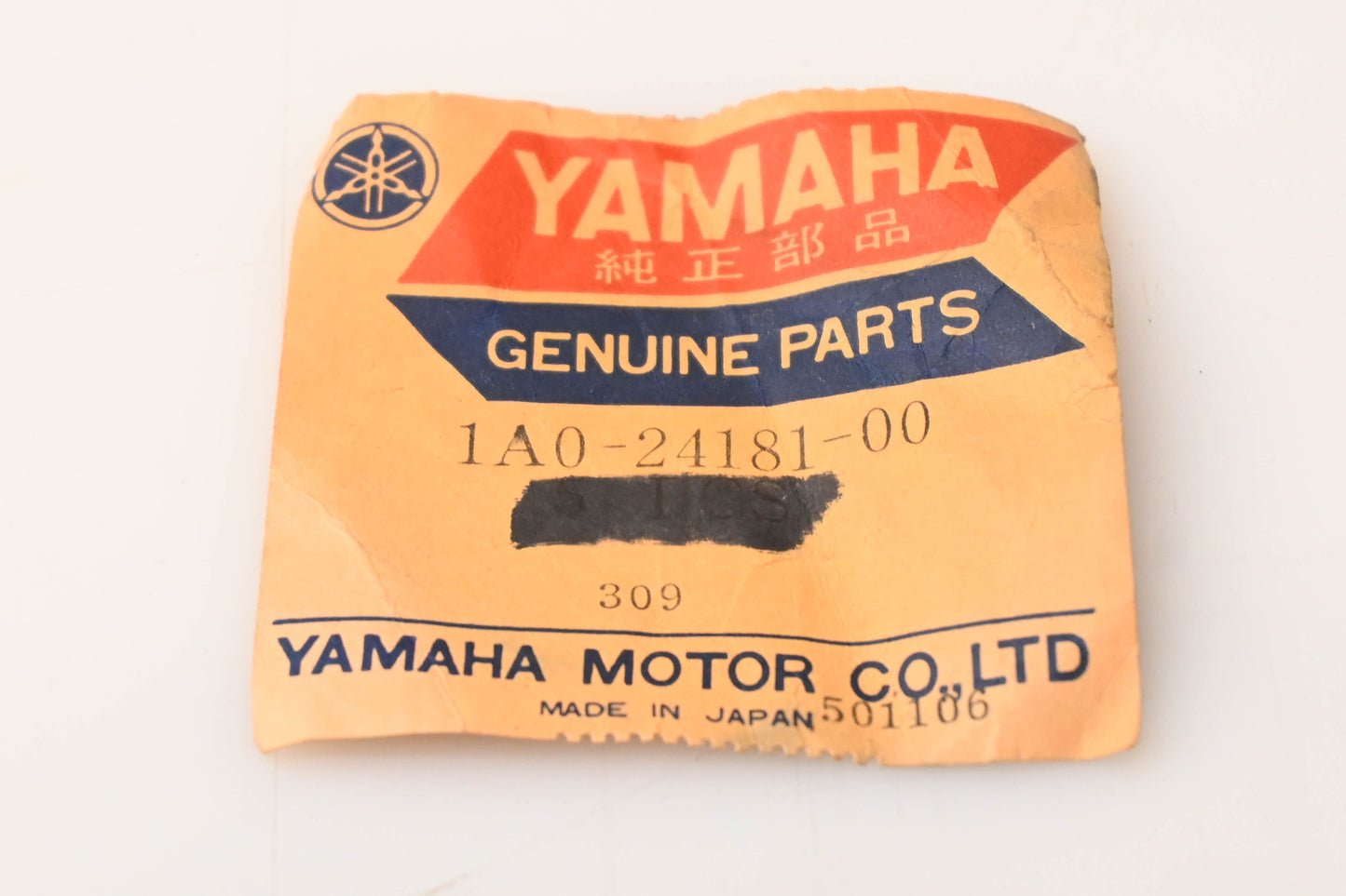 Yamaha 1A0-24181-00-00 Locating Damper NOS