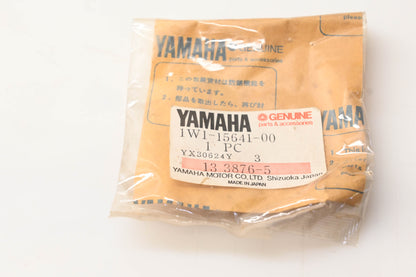 Yamaha 1W1-15641-00-00 Kick Start Gear NOS
