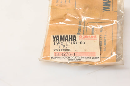 Yamaha 1W2-17161-00-00 6th Pinion Gear NOS