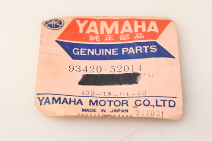 Yamaha 93420-52014-00 Circlip NOS