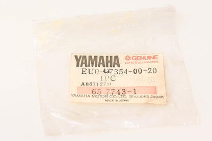 New OEM Yamaha EU0-67354-00-20 Shim NOS
