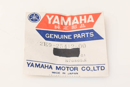 New OEM Yamaha 2E9-25412-00-00 Tab Locker Washer NOS