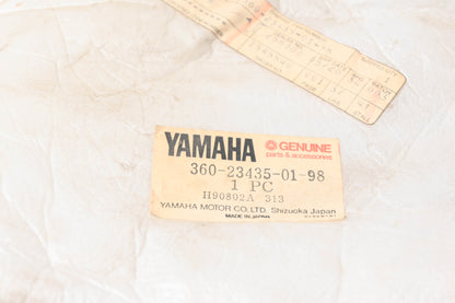 New OEM Yamaha 360-23435-01-98 Handle Crown Upper Triple Tree Clamp NOS