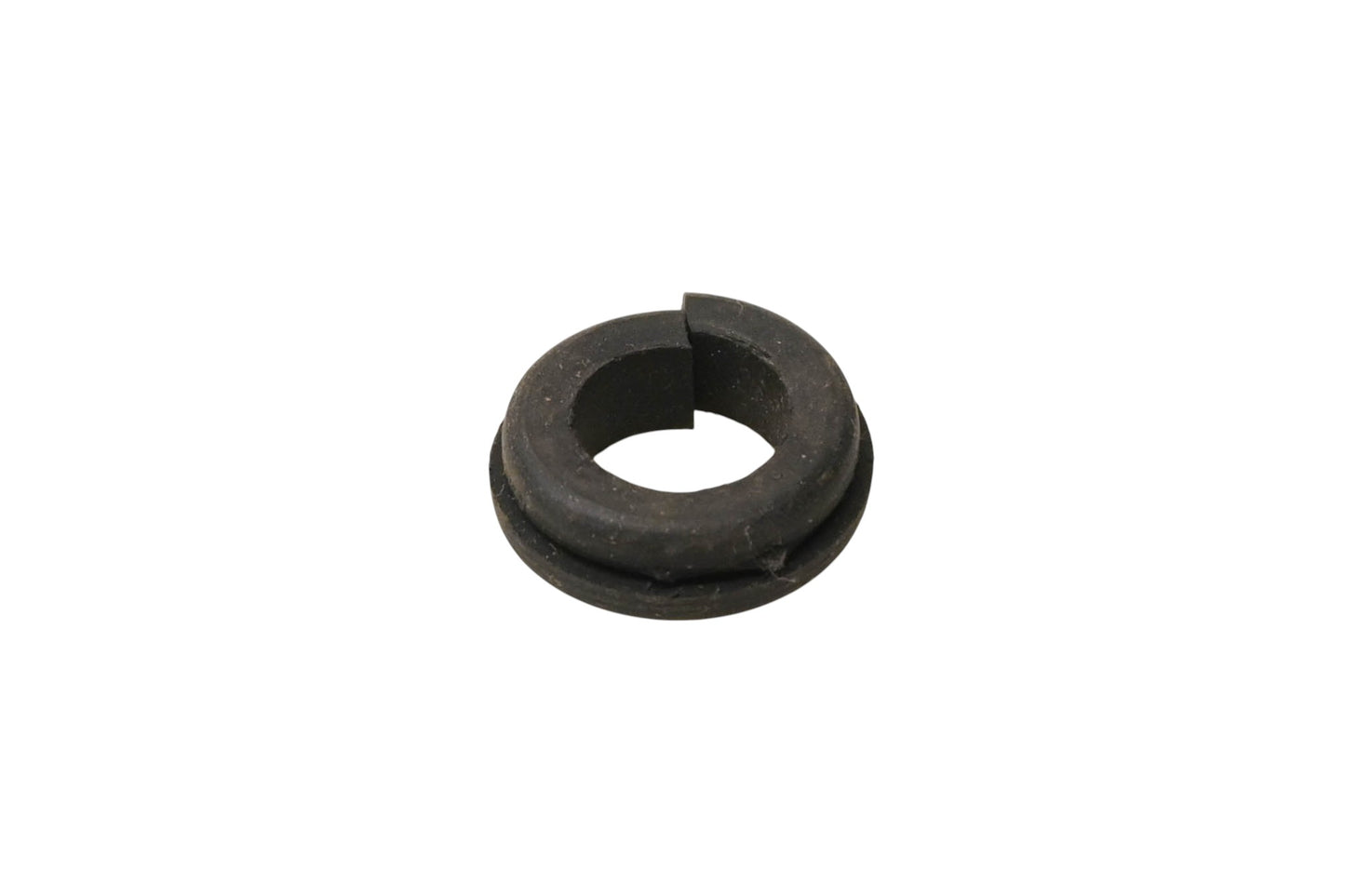 New OEM Yamaha 90480-16501-00 Grommet NOS